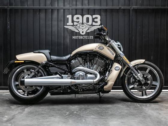 HARLEY-DAVIDSON V-ROD MUSCLE HARLEY-DAVIDSON V-ROD MUSCLE